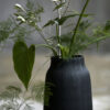 Vase Groove Black sfeer